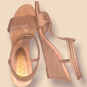 NEW YORK TRANSIT Wedge sandle WOMENS 11